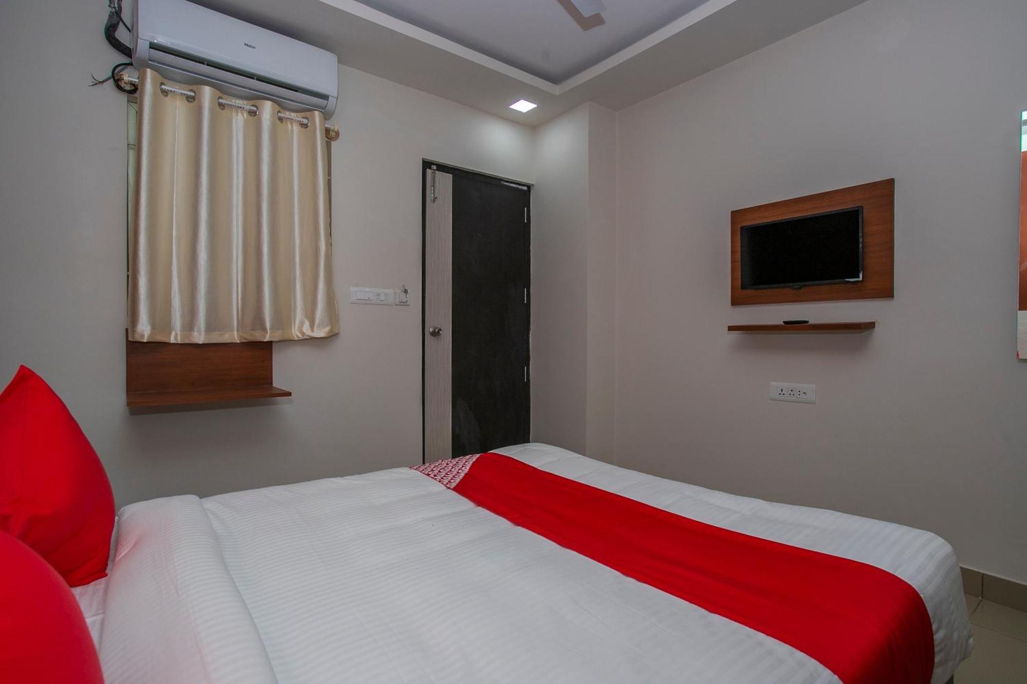 Hotel O Varcity Phi Premium Pavilion ,Above Hdfc Bank ,Near Anjaneya Temple Madiwala, Hosur Main R Bangalore Exterior photo