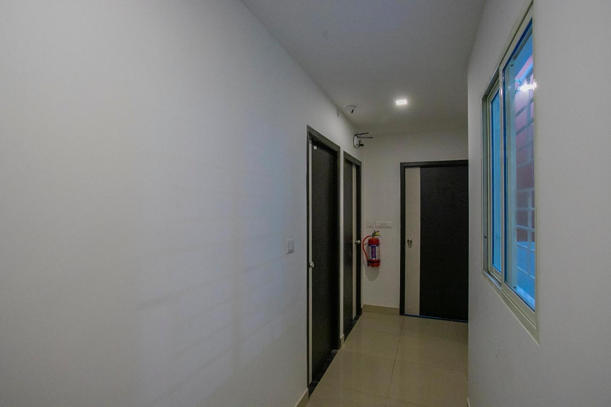 Hotel O Varcity Phi Premium Pavilion ,Above Hdfc Bank ,Near Anjaneya Temple Madiwala, Hosur Main R Bangalore Exterior photo