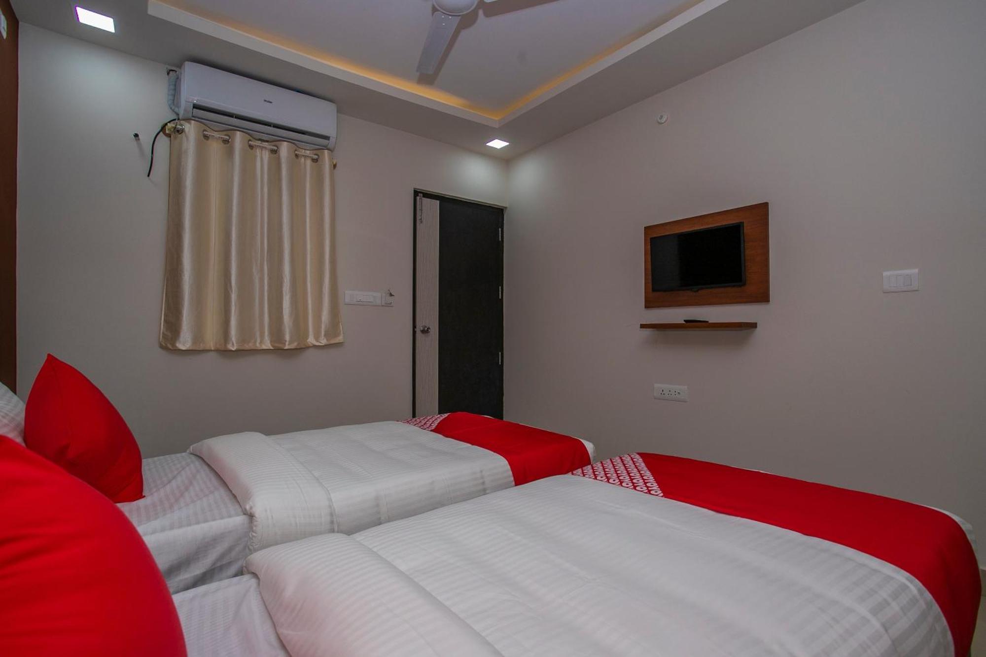 Hotel O Varcity Phi Premium Pavilion ,Above Hdfc Bank ,Near Anjaneya Temple Madiwala, Hosur Main R Bangalore Exterior photo